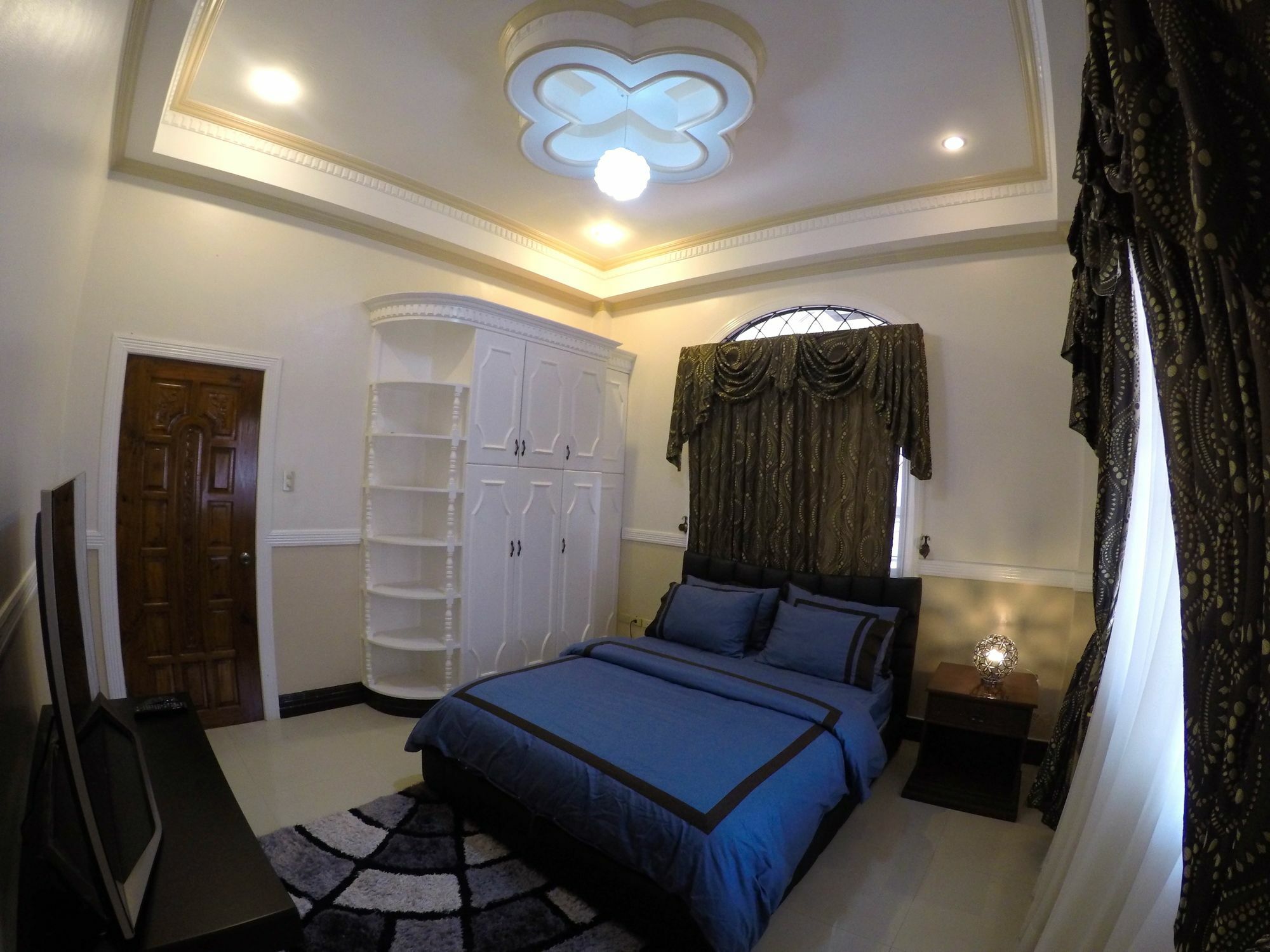 The Executive Villa Inn & Suites Davao Экстерьер фото