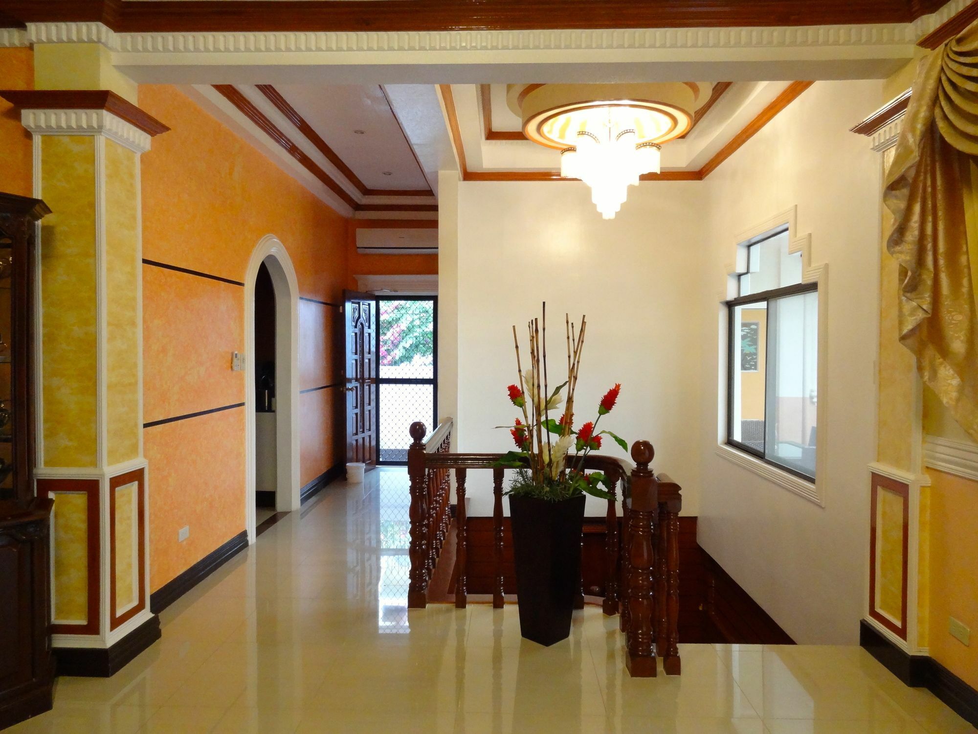 The Executive Villa Inn & Suites Davao Экстерьер фото